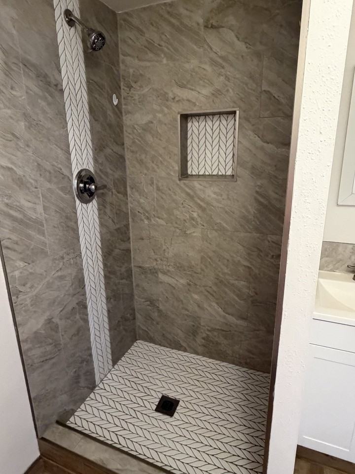 200 16th Avenue Ct - Photo 6 of 20