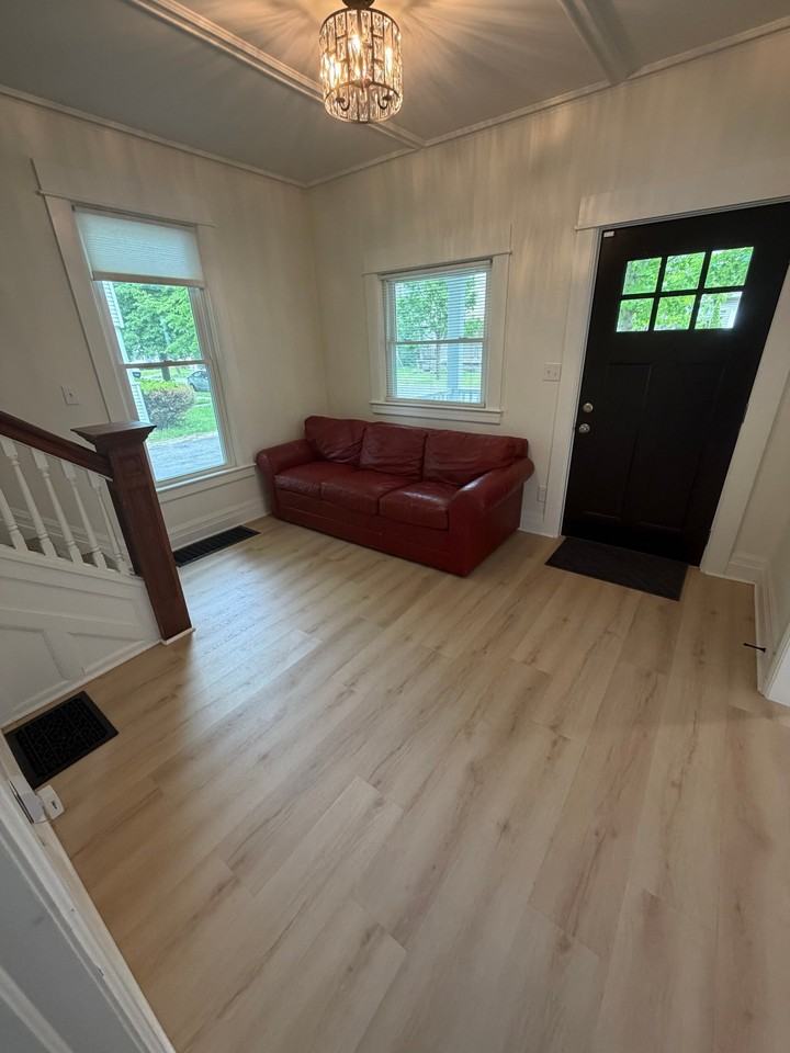 115 California Ave - Photo 2 of 20