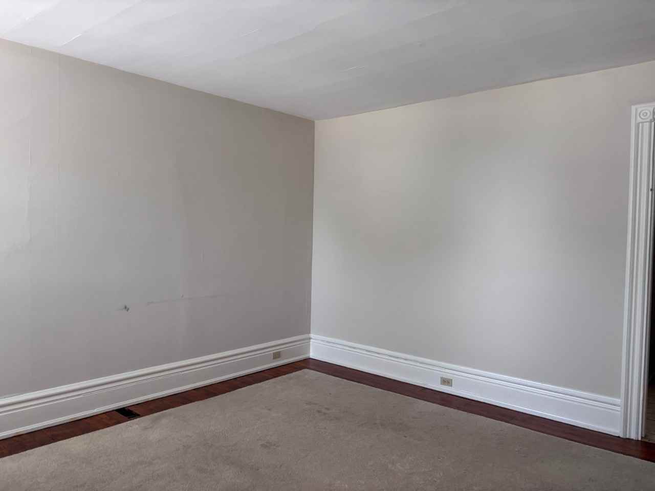 1200 W 10th St #3 - Photo 4 of 12