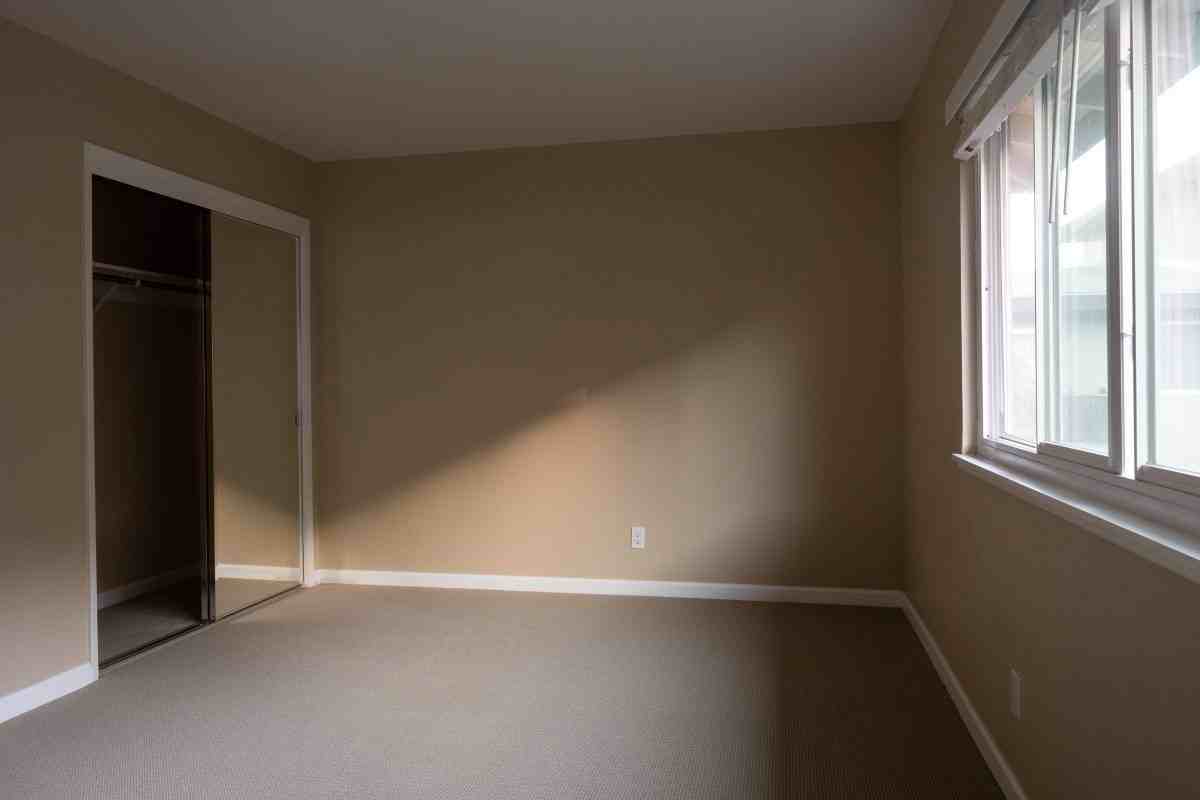 2525 Sir Francis Drake Blvd - Photo 7 of 8