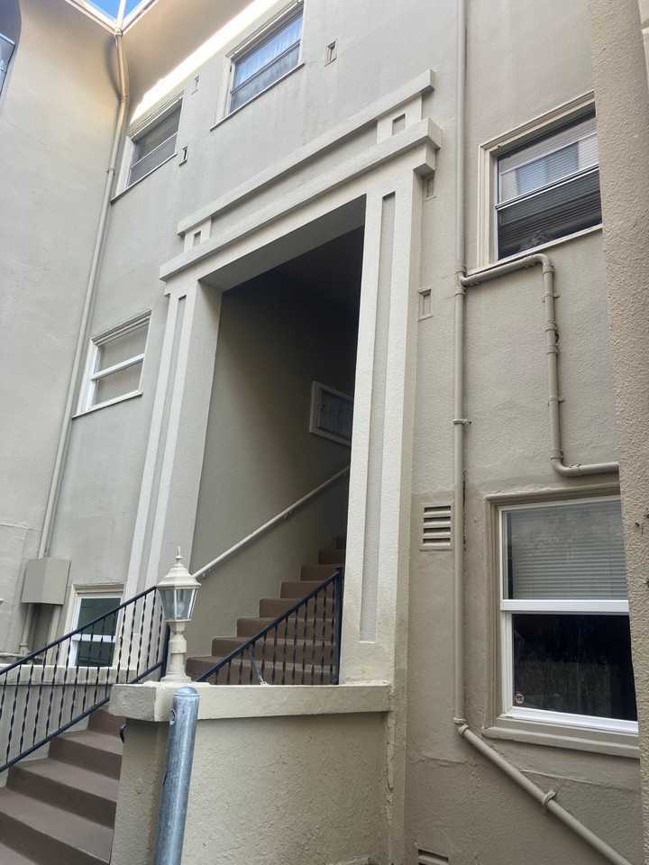 437 Euclid Ave #4 - Photo 2 of 14