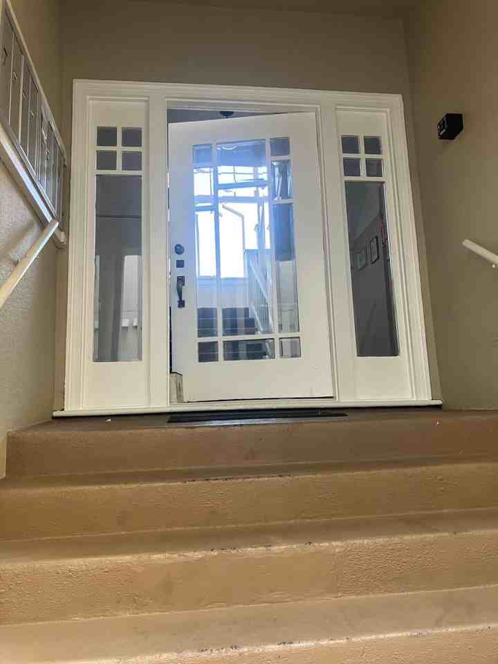 437 Euclid Ave #4 - Photo 3 of 14