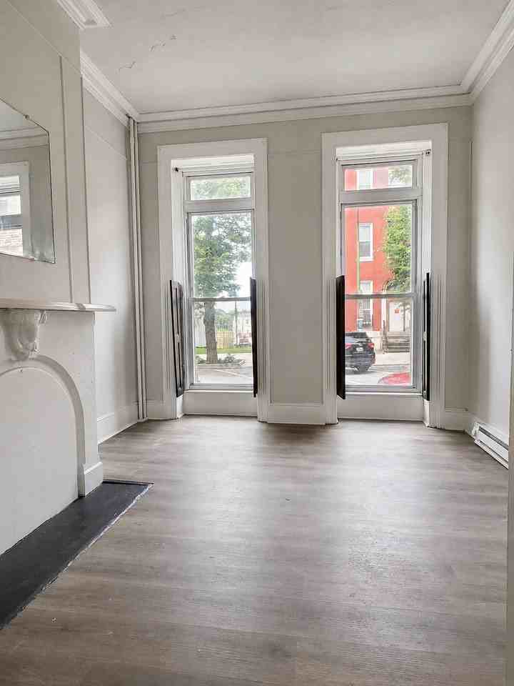 709 N Carrollton Ave #1A - Photo 2 of 7