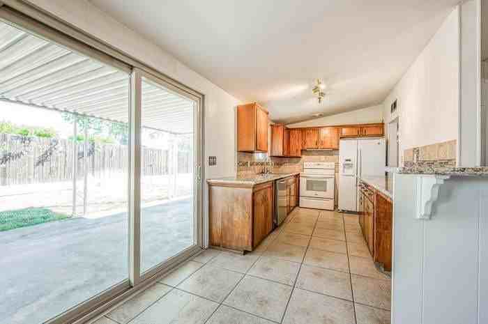 145 Rall Ave - Photo 6 of 18