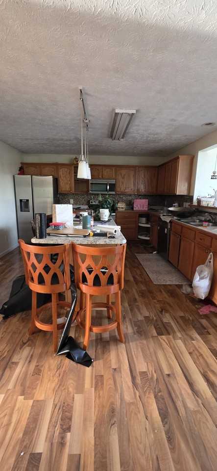 2545 Hillsdale Dr - Photo 5 of 10