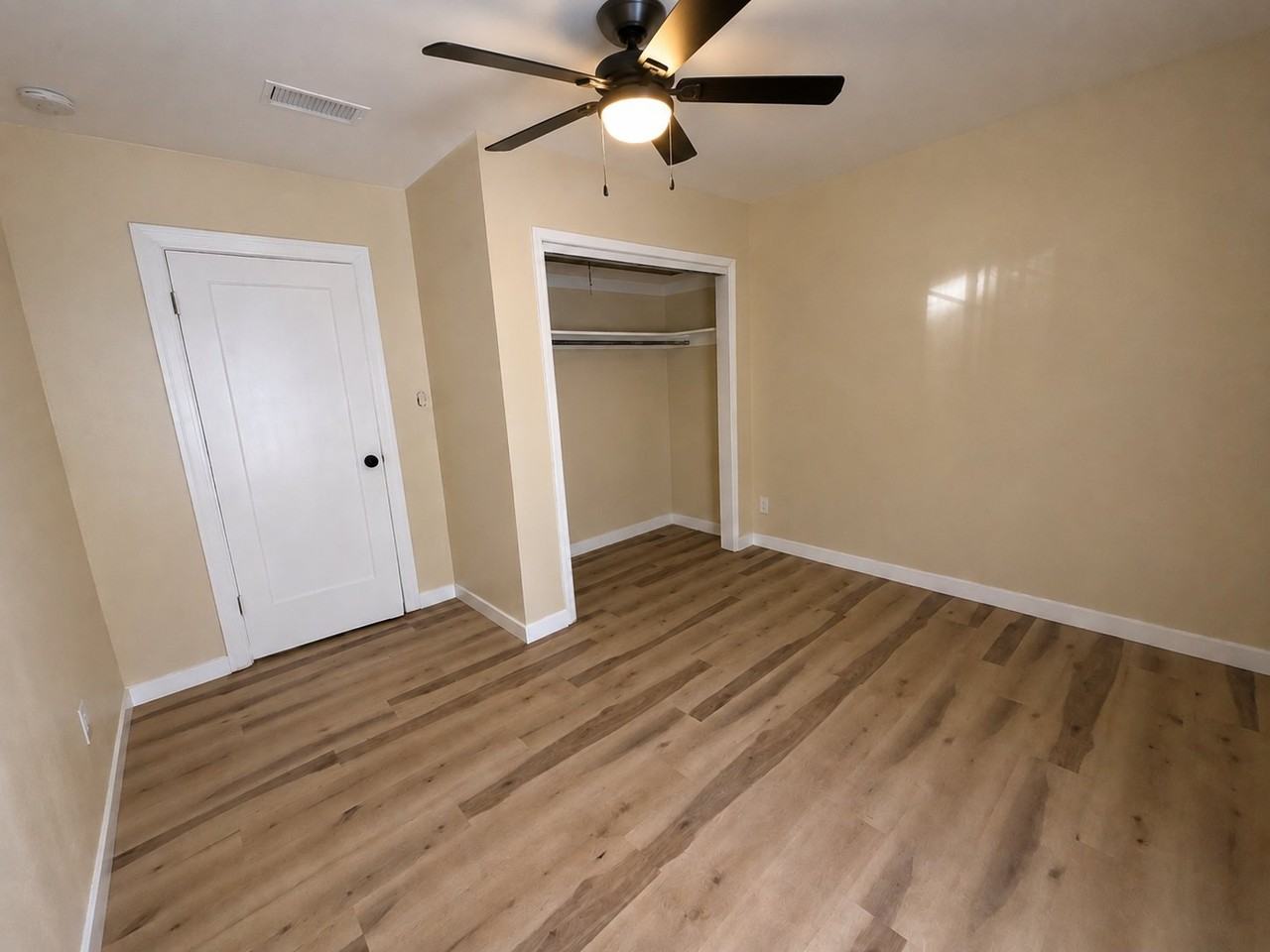 2132 W 84th Pl - Photo 2 of 5