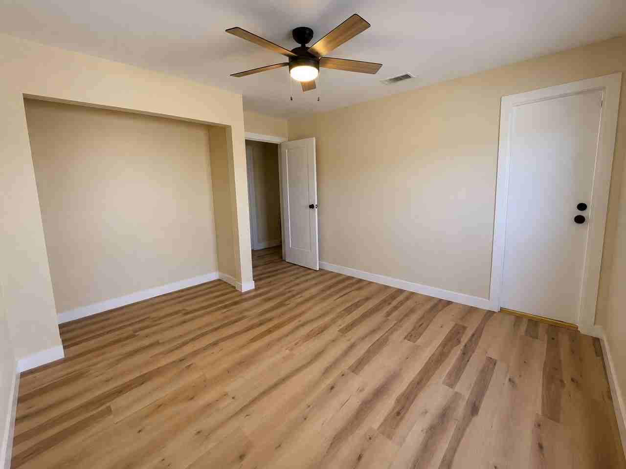 2132 W 84th Pl - Photo 4 of 5