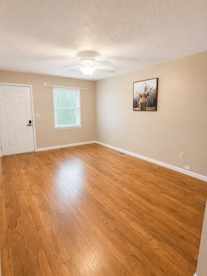 111 Watzel Ln - Photo 4 of 9