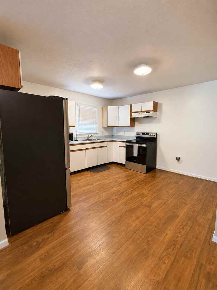 111 Watzel Ln - Photo 6 of 9