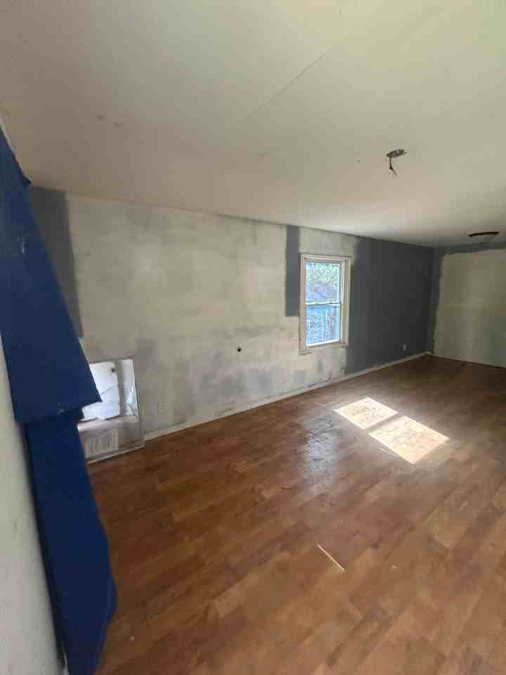 212 Cameron Rd - Photo 4 of 20