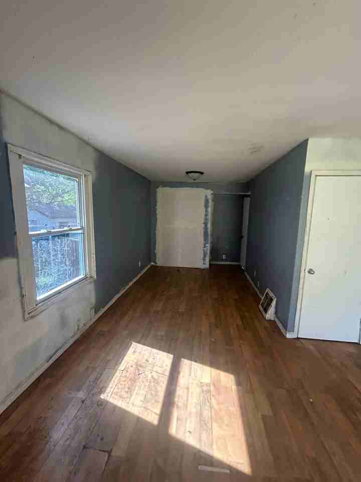 212 Cameron Rd - Photo 5 of 20