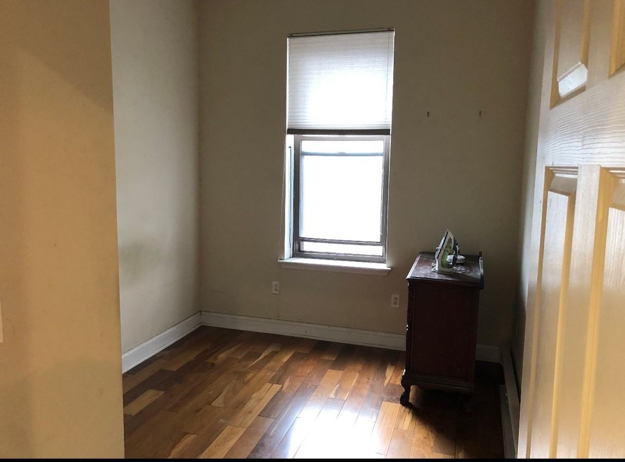 1525 W Girard Ave #2F - Photo 7 of 9