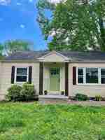 featured image of 2425 Amber St
