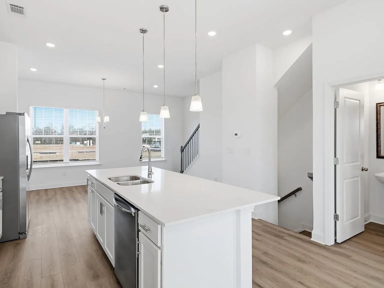 120 Prospect Ave - Photo 5 of 8