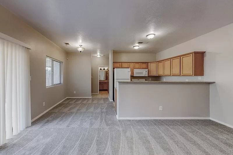 615 Benicia Ln Sw - Photo 3 of 20