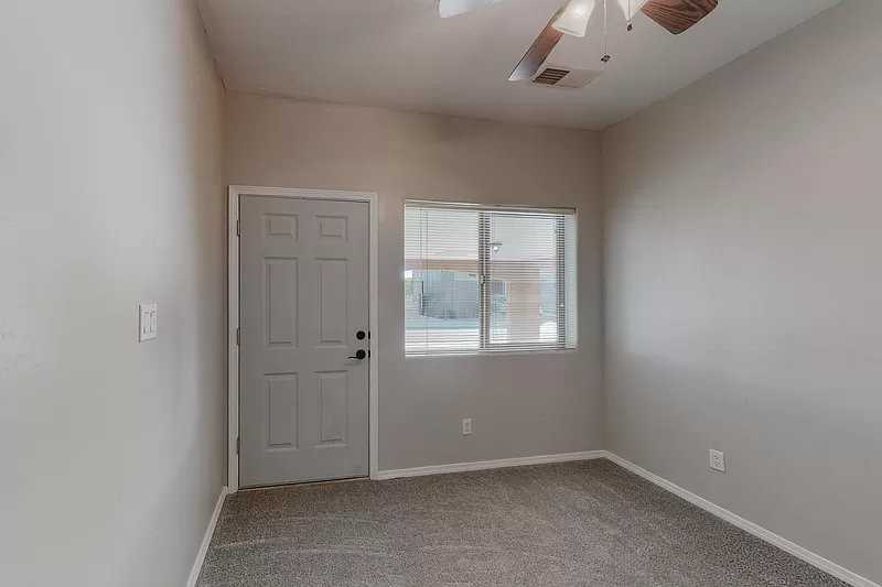 615 Benicia Ln Sw - Photo 5 of 20