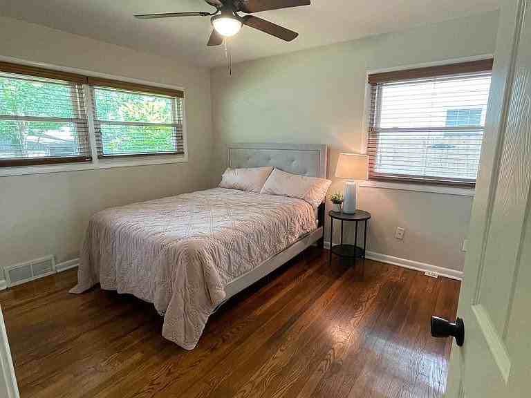 7608 Mohawk St - Photo 4 of 10