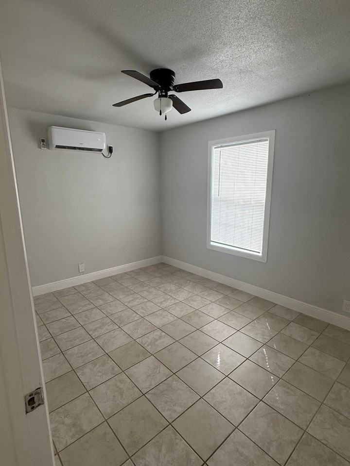 602 Ellor Dr - Photo 5 of 10