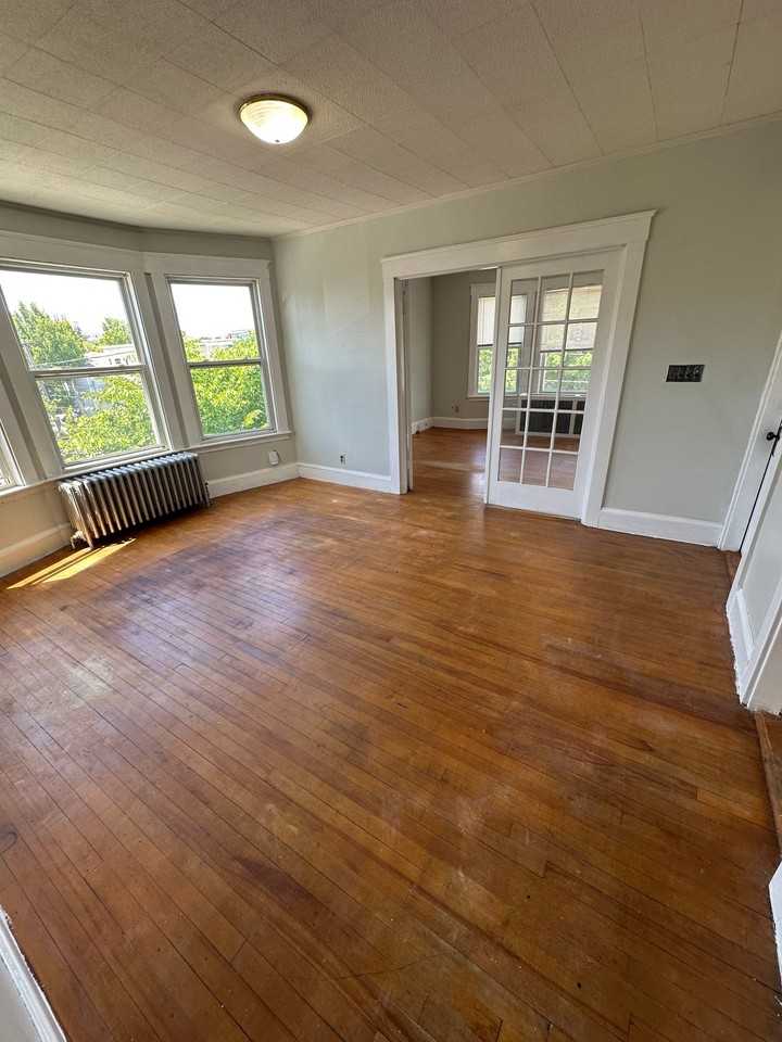 213 Pine St #3 - Photo 2 of 9