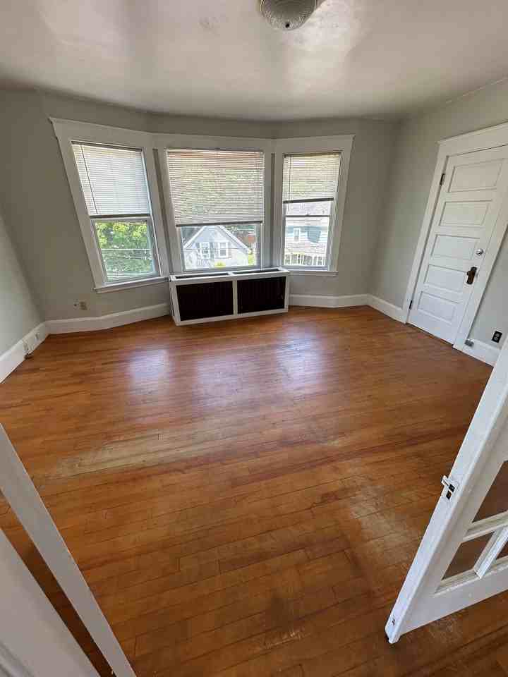 213 Pine St #3 - Photo 3 of 9