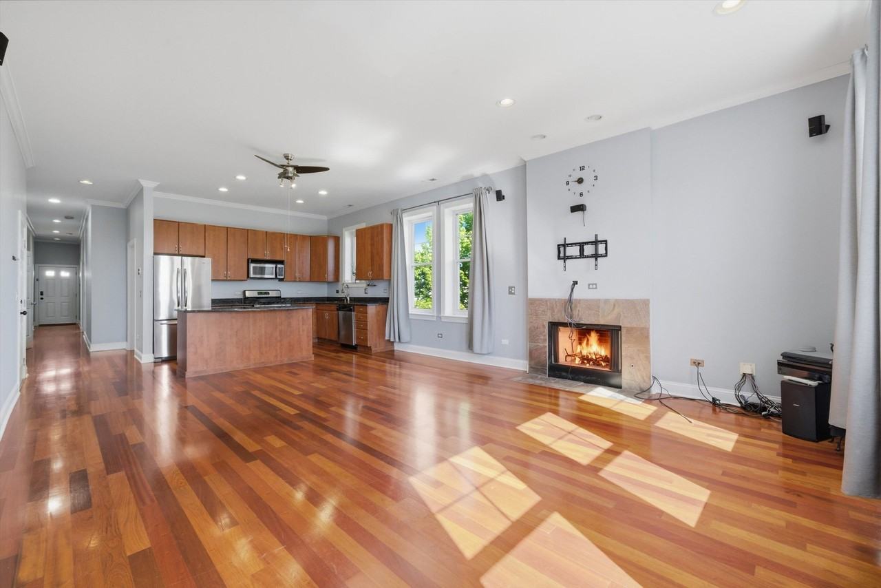 2204 N Natchez Ave #3N - Photo 6 of 16
