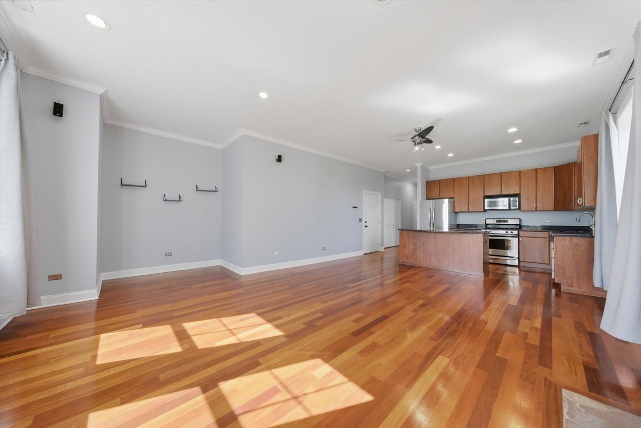 2204 N Natchez Ave #3N - Photo 7 of 16