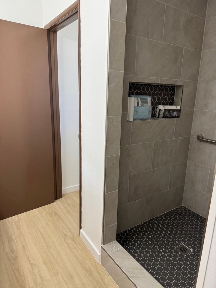 816 Mokauea St - Photo 6 of 20