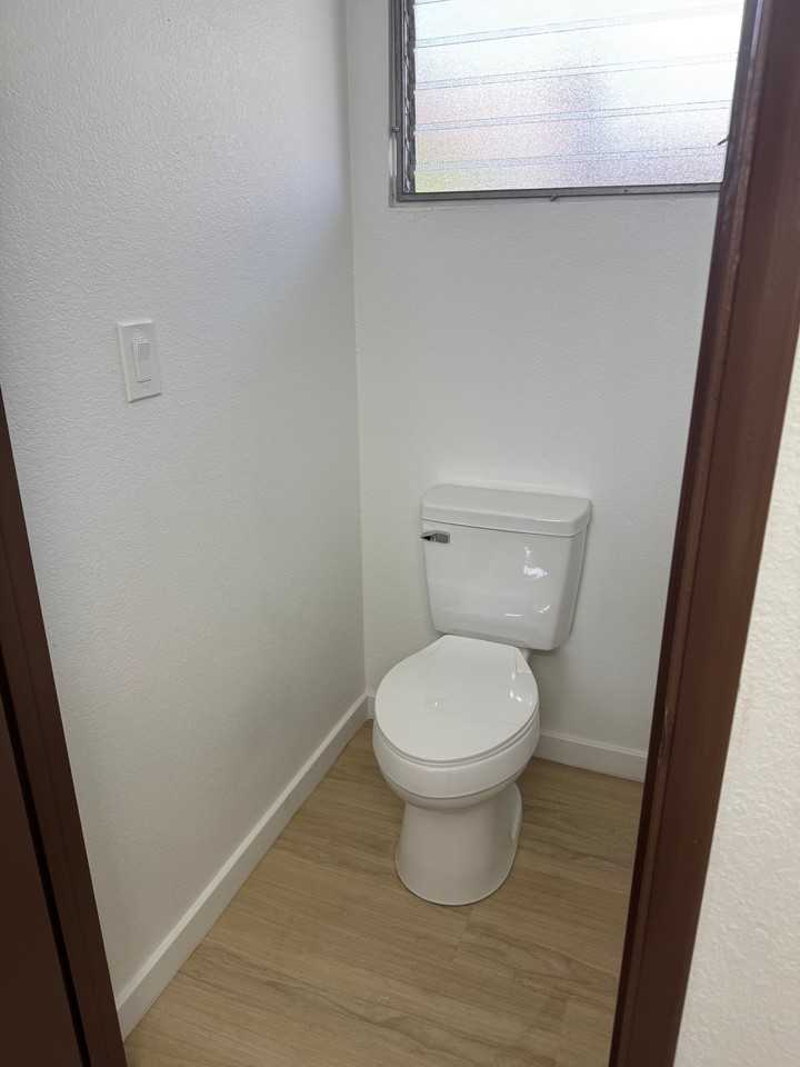 816 Mokauea St - Photo 7 of 20