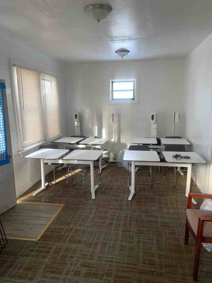 6069 Harney Ave - Photo 5 of 19
