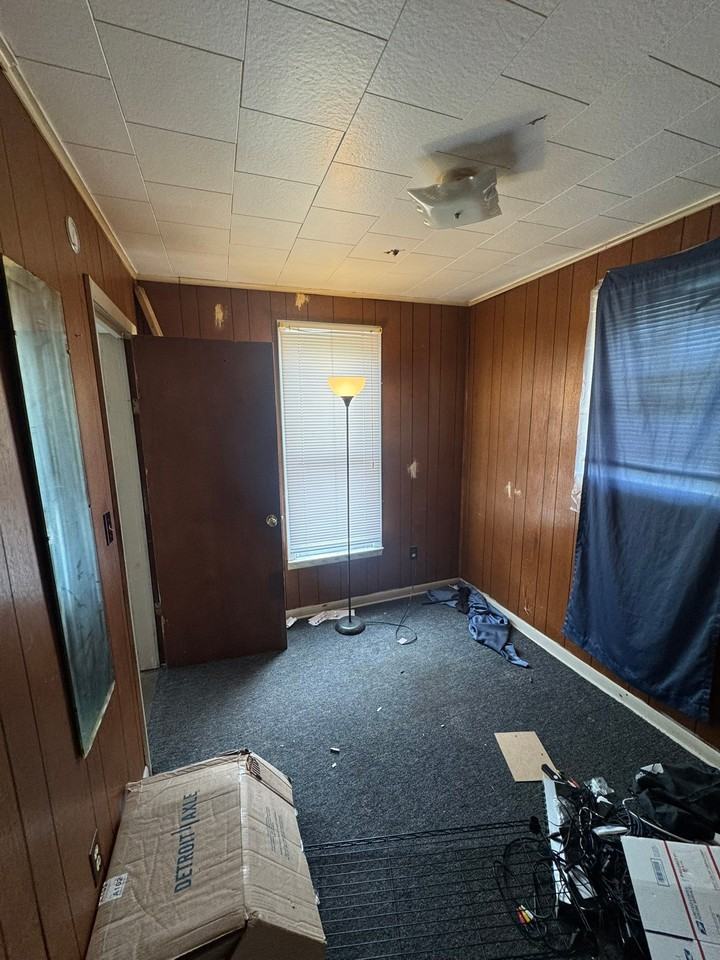 1639 S Warren Ave - Photo 4 of 20