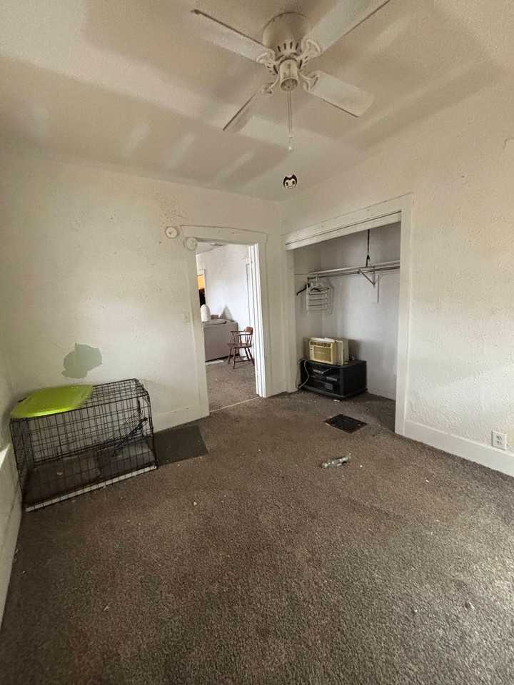 5817 S Adams St - Photo 7 of 14