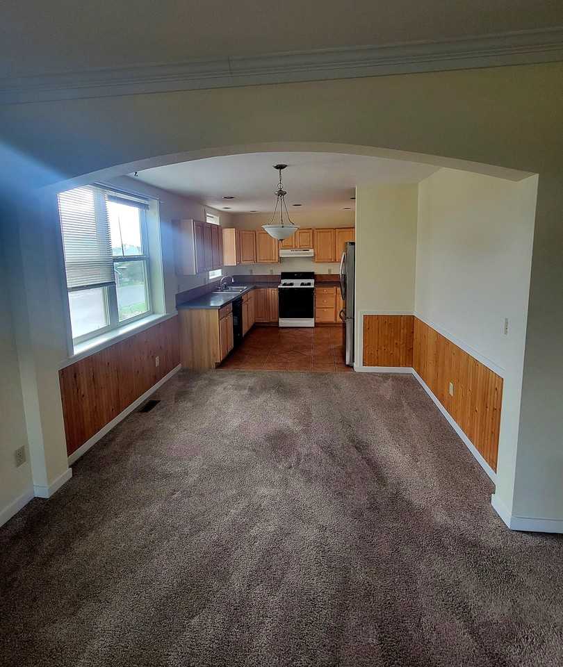 801 S 8th St - Photo 5 of 16