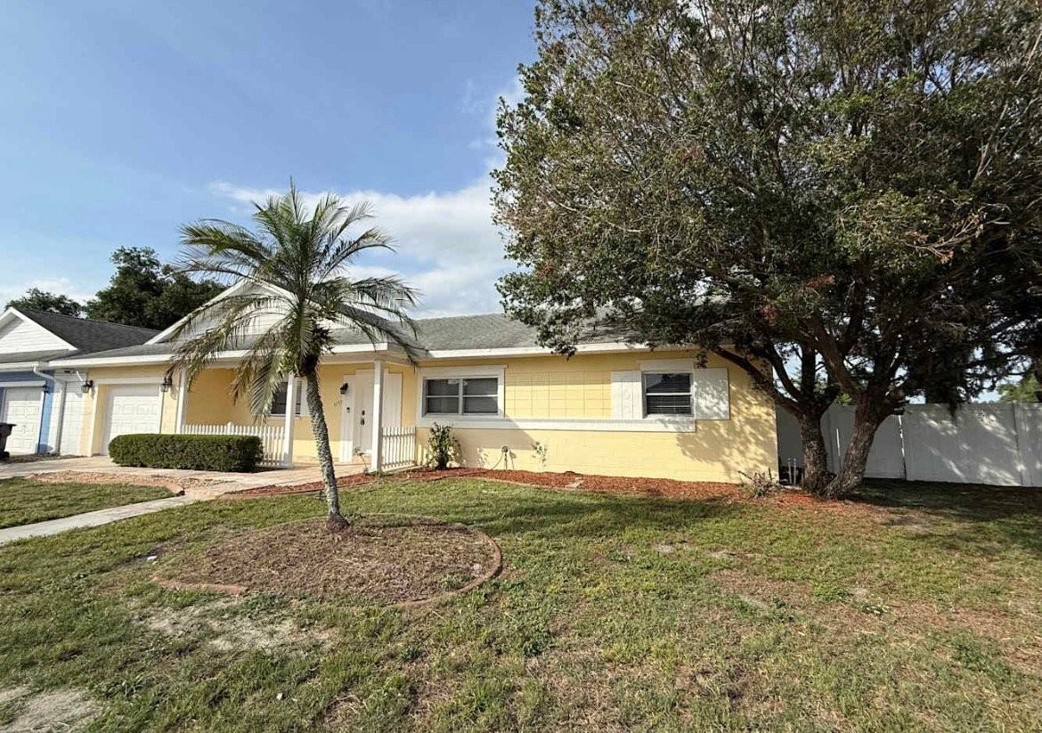 3254 Little Sound Dr - Photo 2 of 9