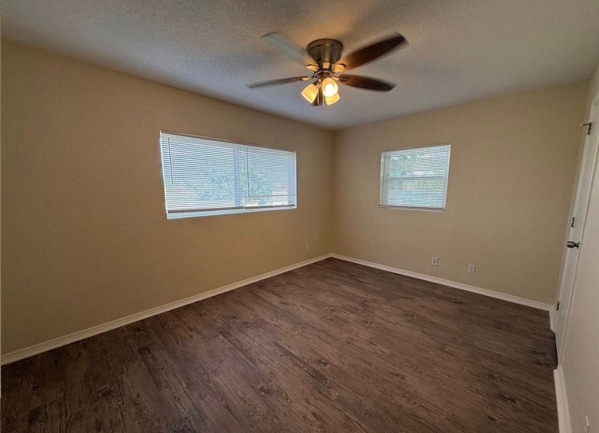 3254 Little Sound Dr - Photo 6 of 9