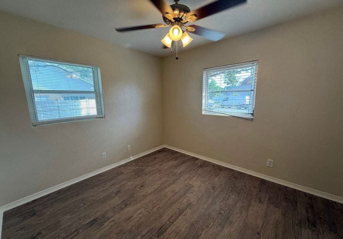 3254 Little Sound Dr - Photo 7 of 9