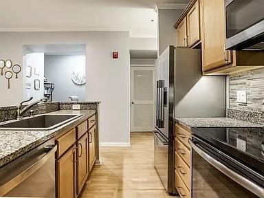 216 N Cleveland St #C - Photo 3 of 20