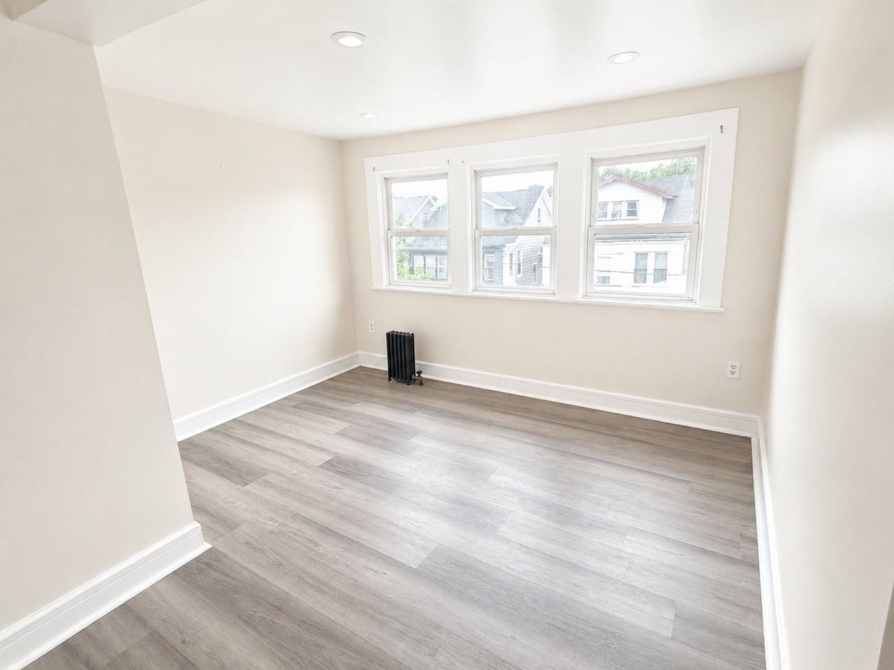 180 Columbia Ave #3