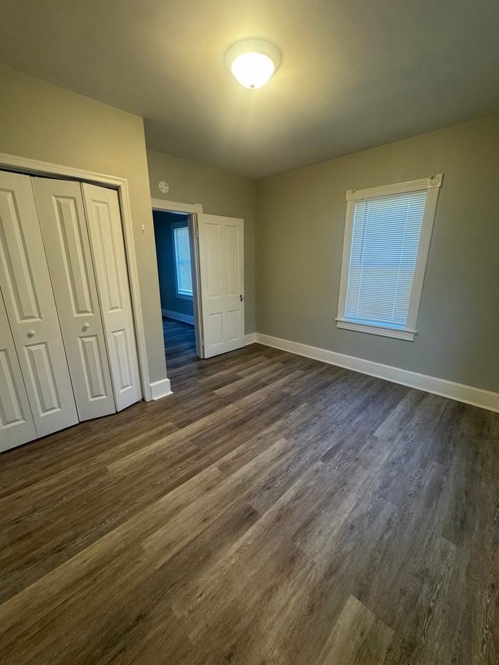 5900 Sullivan Trl #1stFL - Photo 6 of 12