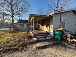 featured image of 2618 E Garfield Ave