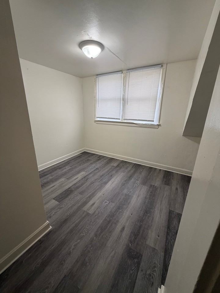 198 Rex Ave #2 - Photo 7 of 16