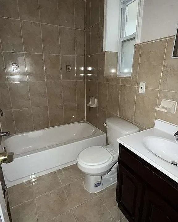 391 13th Ave #401-1 - Photo 2 of 3