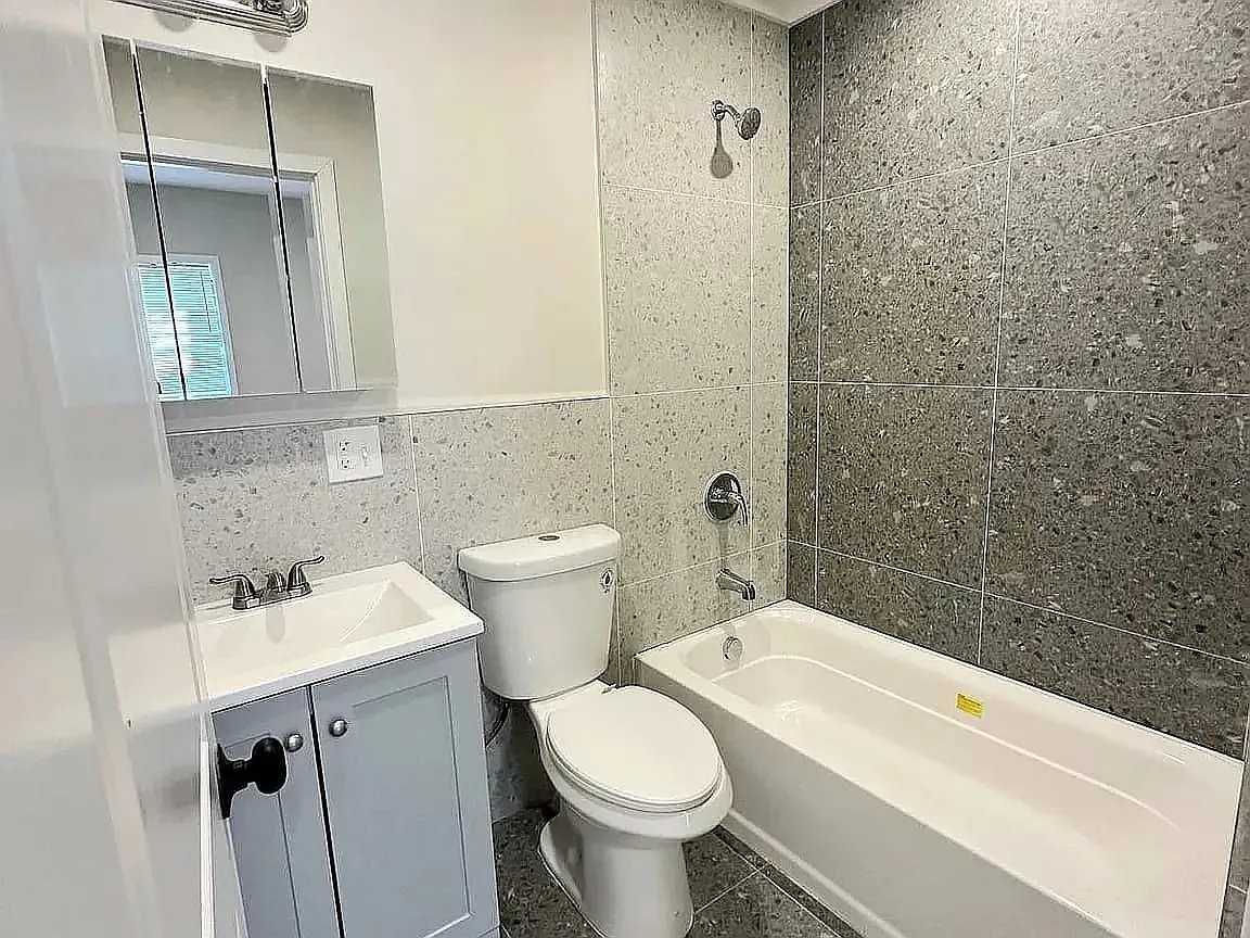 307 Littleton Ave #311-3A - Photo 3 of 5