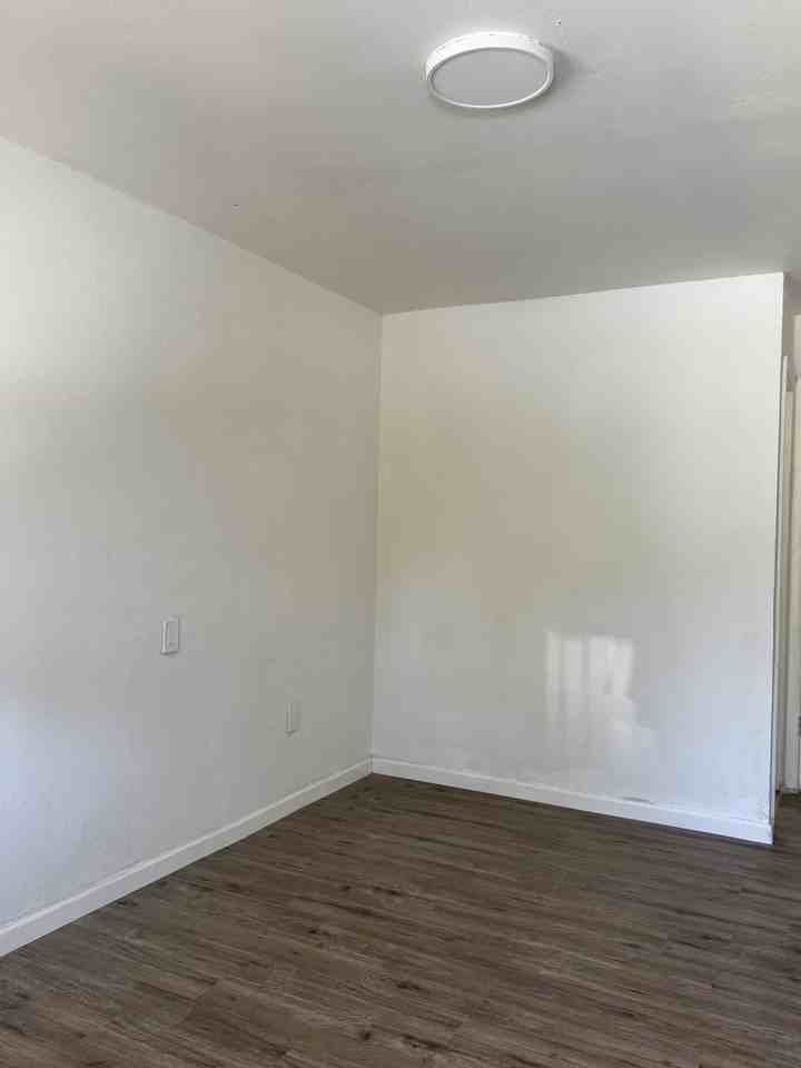 550 Shastina Dr #16 - Photo 5 of 7