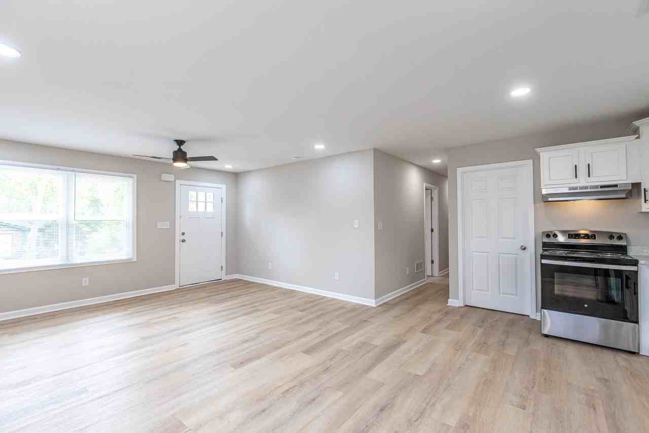 213 Brooks Rd #NA - Photo 4 of 13