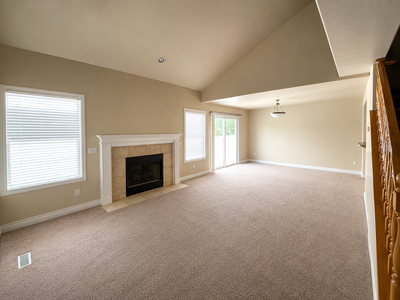 1077 E 390 N #MAIN - Photo 2 of 14