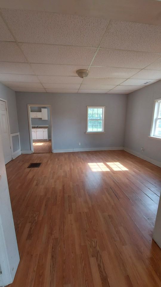 627 W Love St #NA - Photo 2 of 8