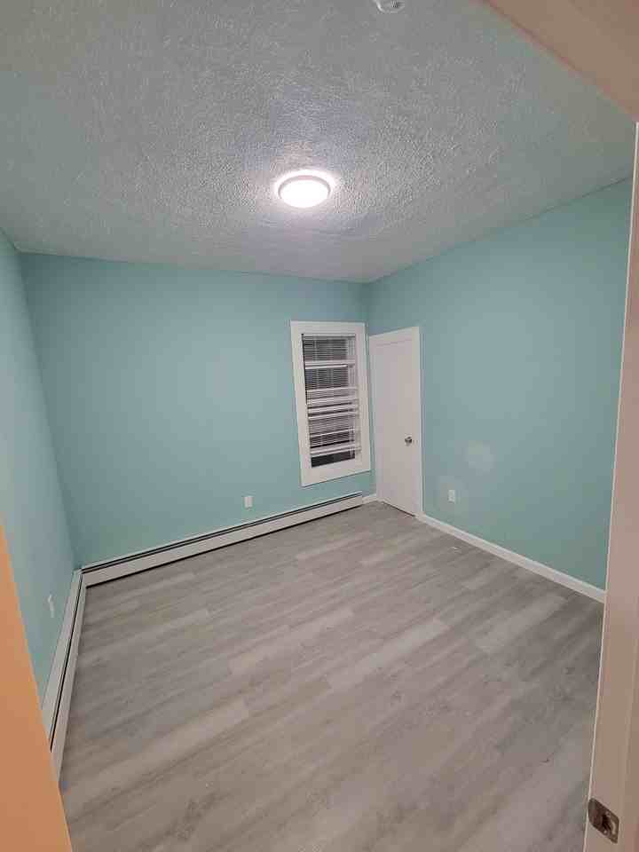 47 Williams St #1 - Photo 3 of 19