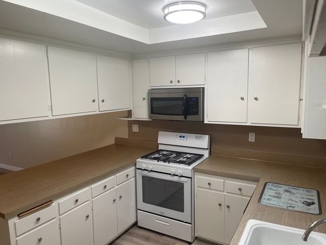 1441 Prospect Ave #B - Photo 4 of 16