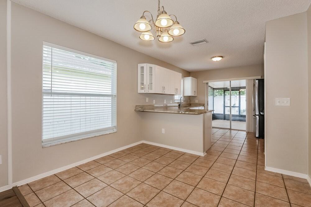 8749 Morrison Oaks Ct - Photo 4 of 18
