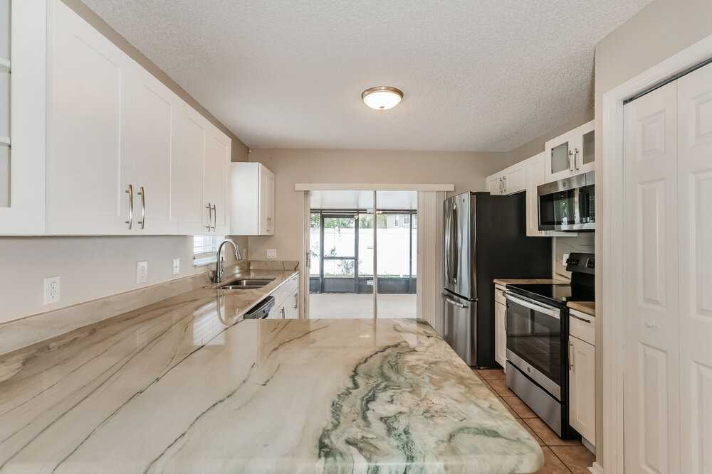 8749 Morrison Oaks Ct - Photo 5 of 18